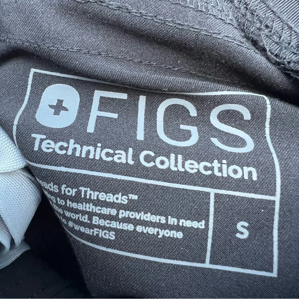 Figs Axim Cargo Scrub Pants Black Size Small